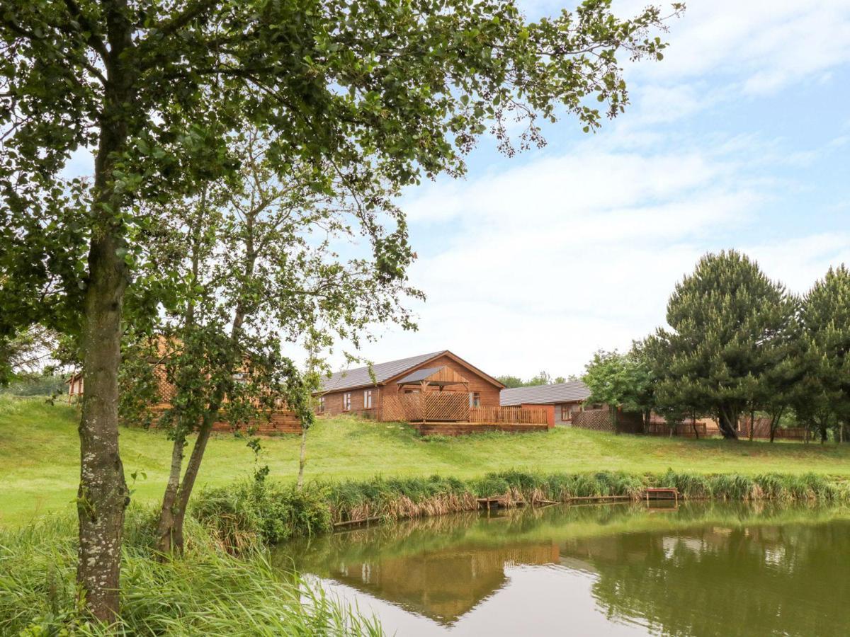 Makins lodges Nuneaton Extérieur photo